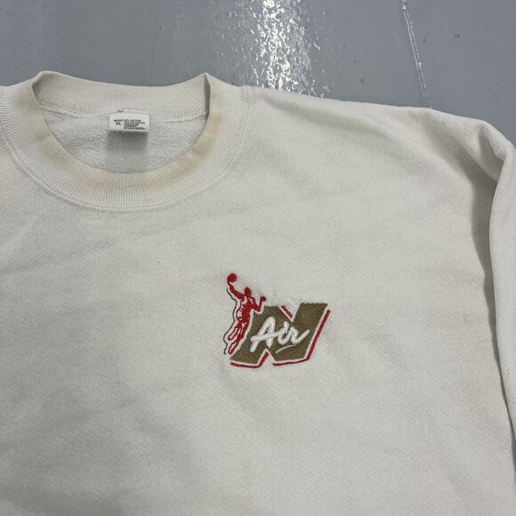 Vintage 90s Nike Air White Embroidered Boxy Sweatshirt - Picture 3 of 4